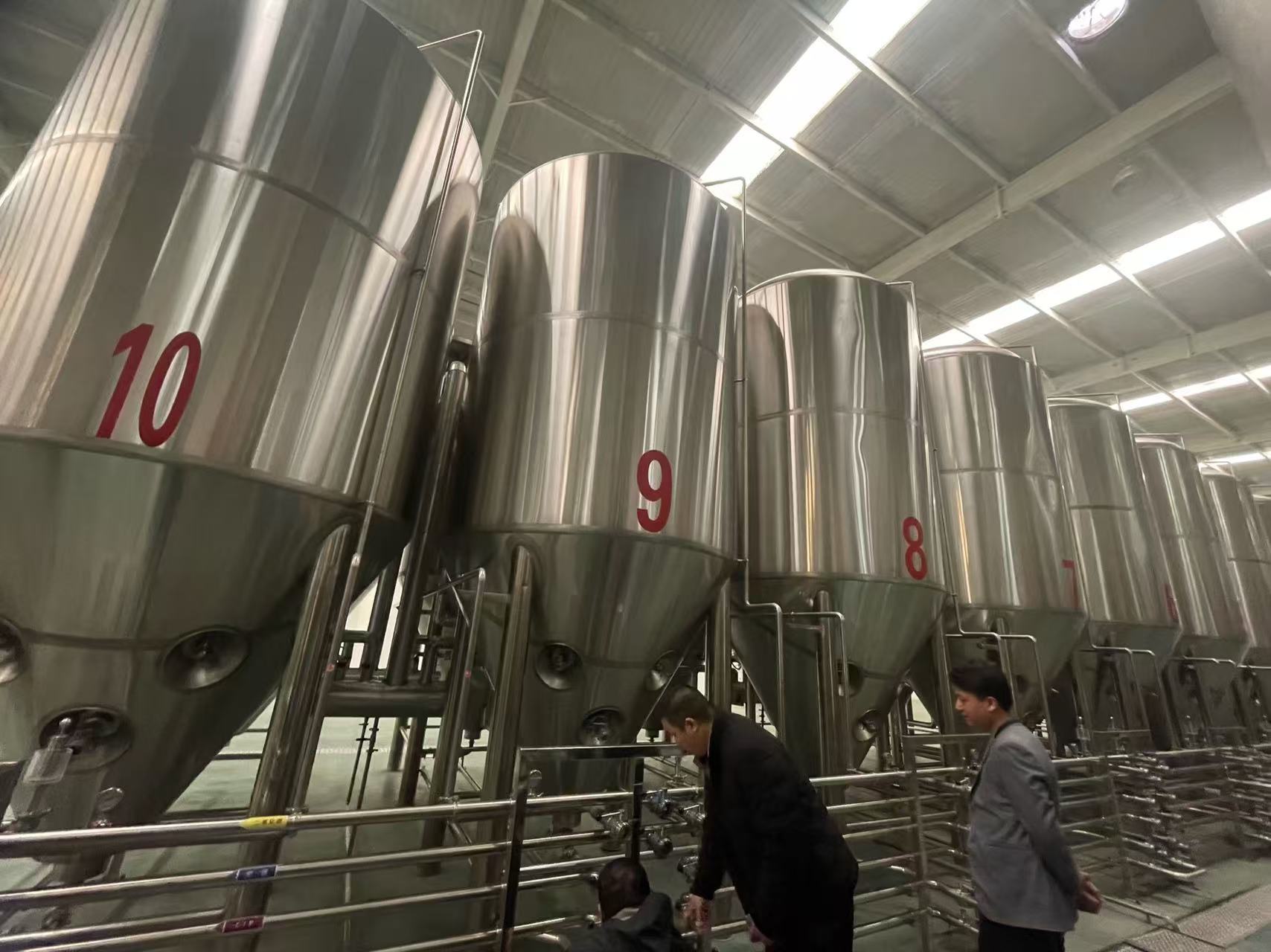 泰宁精酿啤酒设备厂—平面布置、设备设计、制造、调试、培训等一条龙服务
